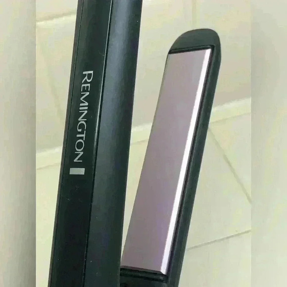Remington Flat Iron***sale**** - Picture 5 of 6